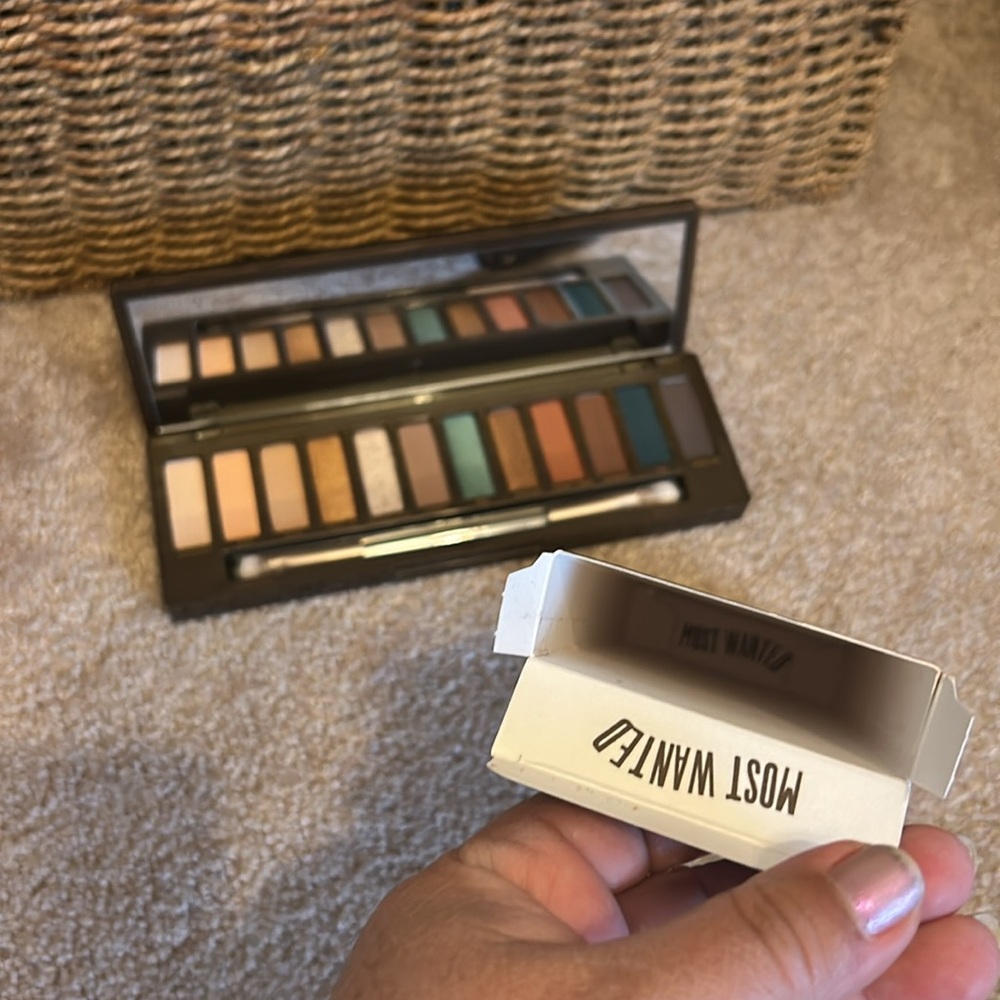 Never used. Naked Wild West TX palette new in box! Wild West. In box w eyebrush. - Picture 2 of 5